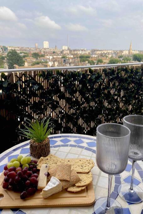 Lovely Apartment With Spectacular Views & Free Parking Hove Esterno foto